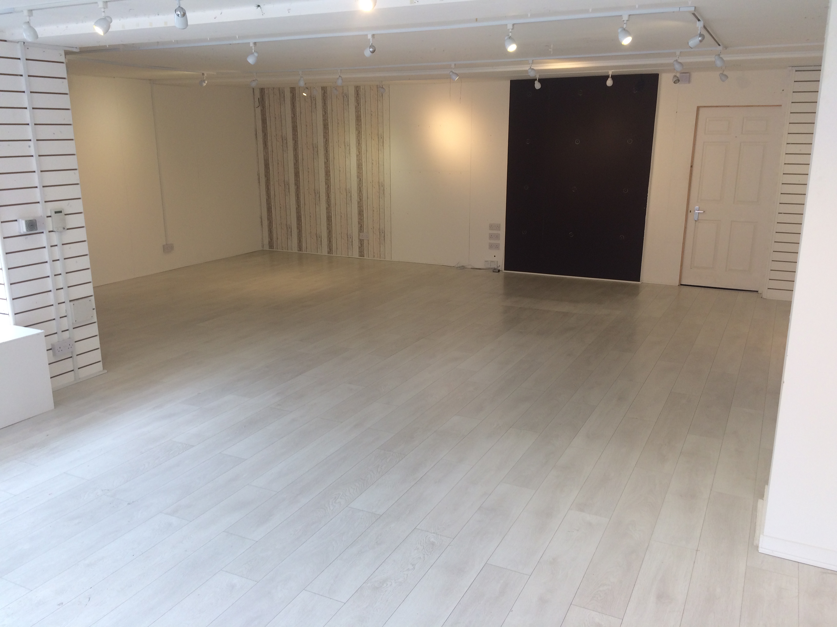 Retail/Shop in Wantage - photo 2